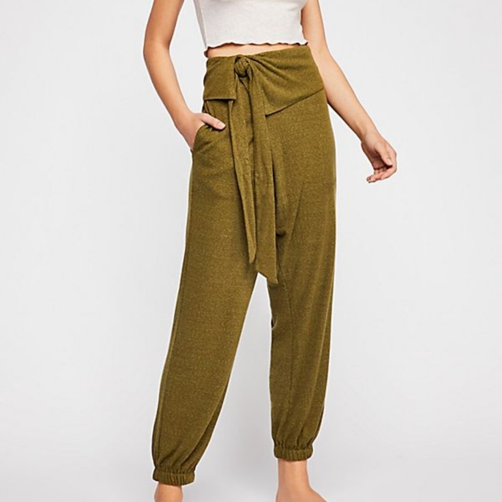 Free people gold coast jogger small nwot
